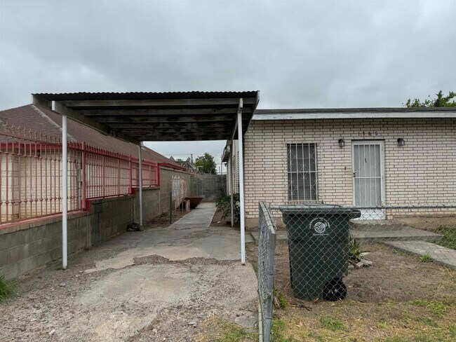 Building Photo - 1805 San Agustin Ave