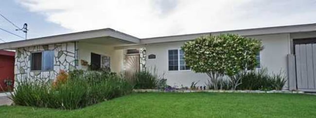 Front of House - 2442 Judson St
