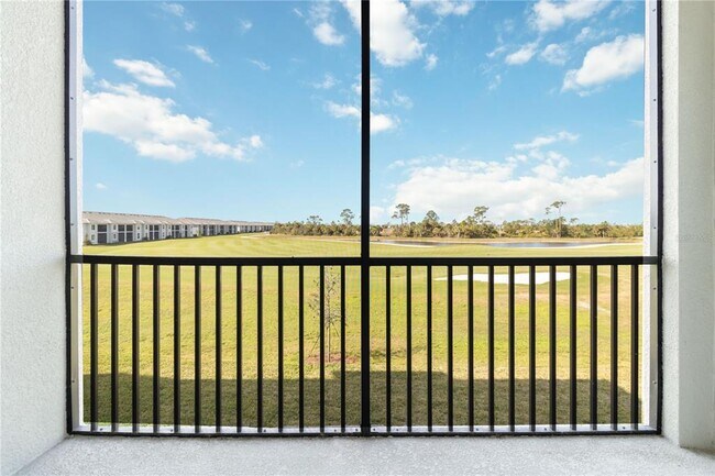 Foto del edificio - 17565 Opal Sand Dr