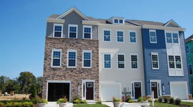 Building Photo - 7737 Venice Ln
