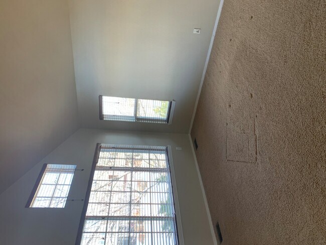 Foto del edificio - 2239 Fossil Creek Pkwy