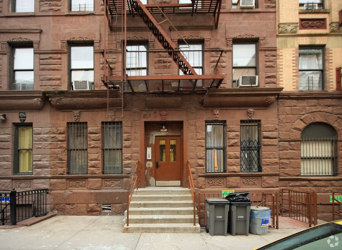 Primary Photo - 243 W 115th St