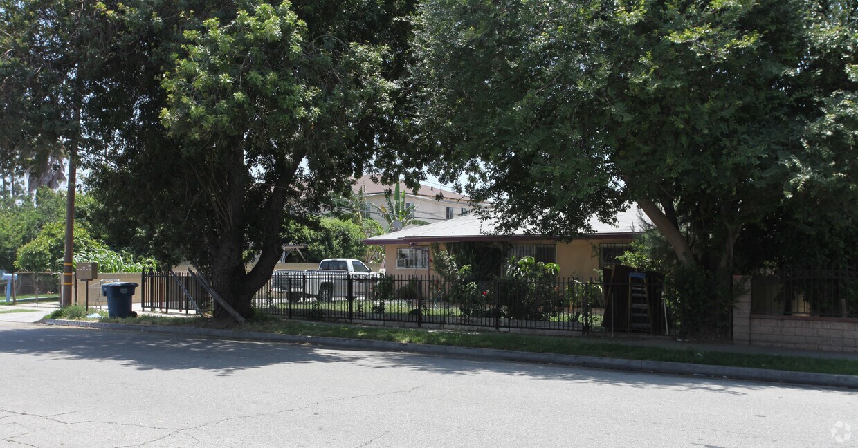 Foto del edificio - 11552 Forest Grove St