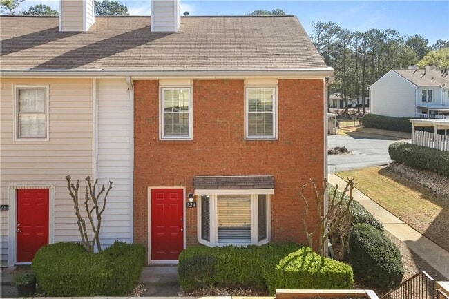 Building Photo - 124 Holcomb Ferry Rd