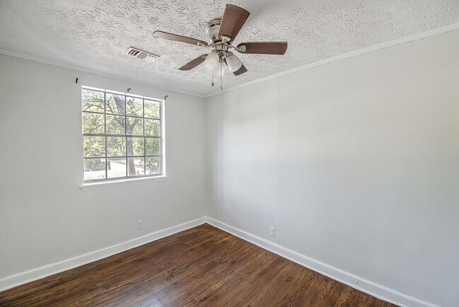 Building Photo - 517 N Florida St