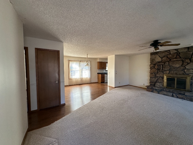 Foto del edificio - 1704 Brentwood Dr