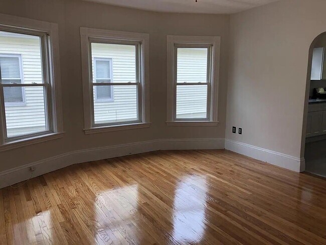 Building Photo - 67 Cleverly Ct