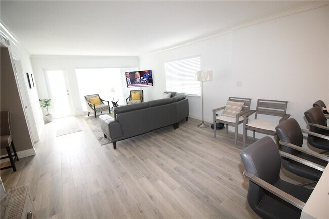 Foto del edificio - 750 N Ocean Blvd