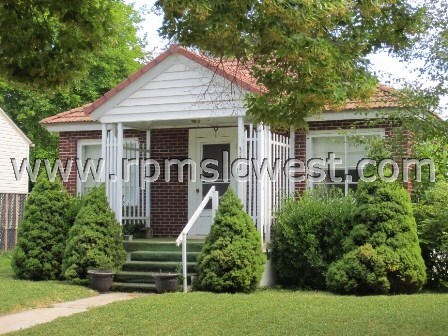 Building Photo - 332 E Williams Ave