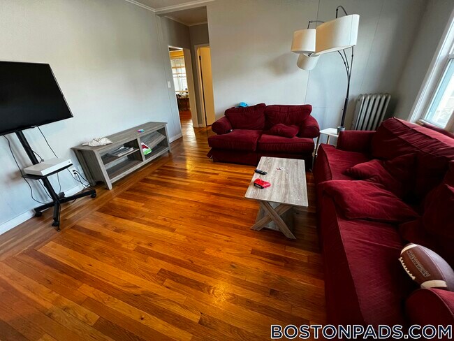 Foto del edificio - 60 Buzzell Ln