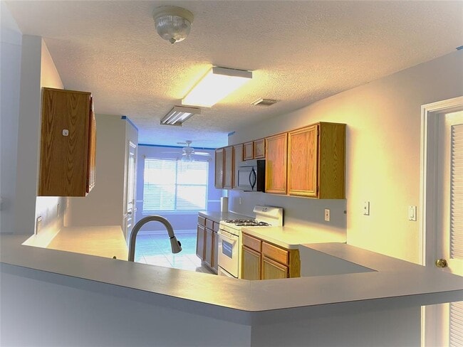 Foto del edificio - 9207 Walnut Glen Dr