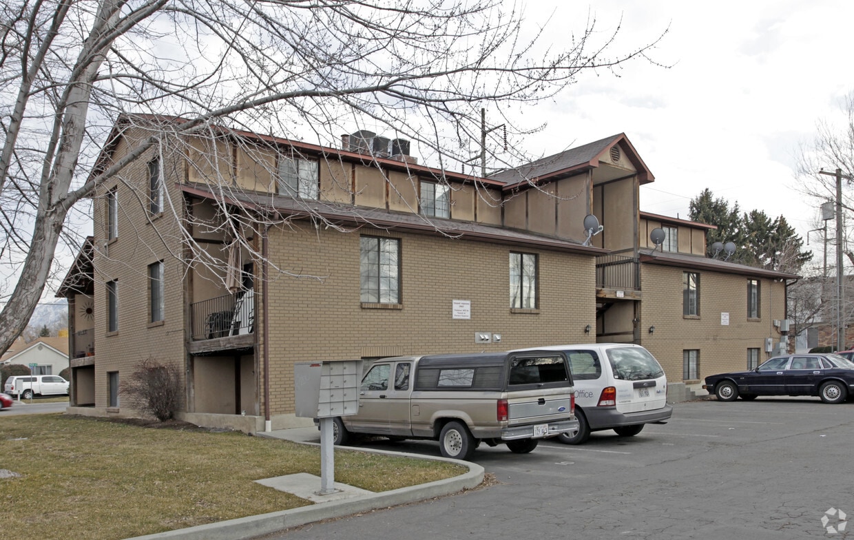 Building Photo - 3192 S 900 W