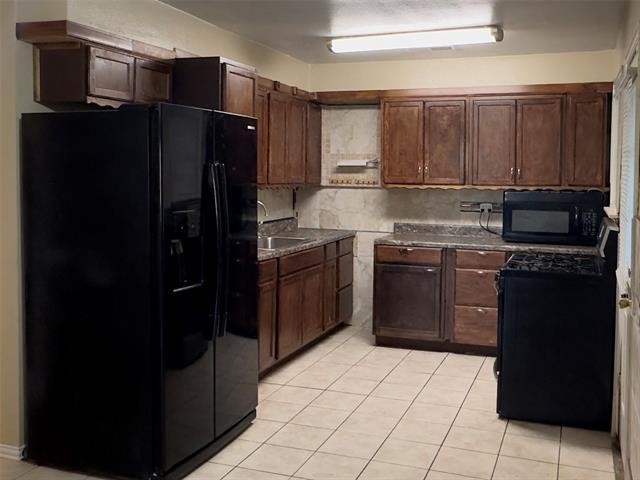 Building Photo - 4601 Clover Ln