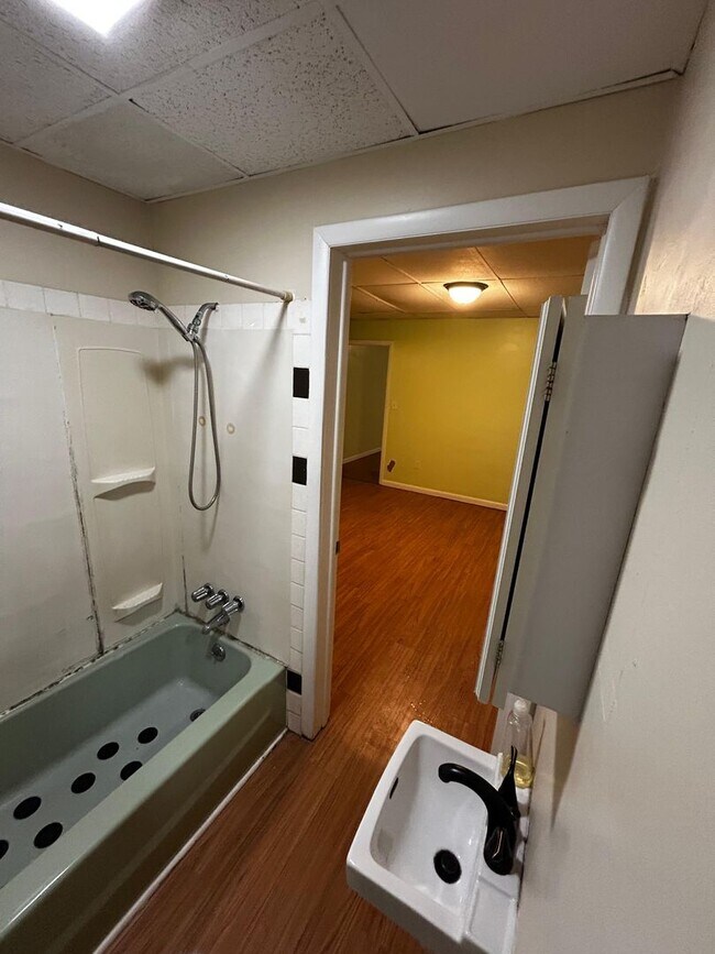 Building Photo - 59 Price St