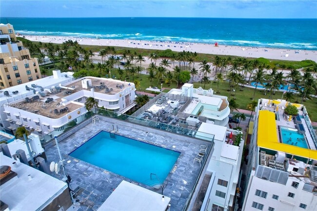 Building Photo - 1255 Collins Ave