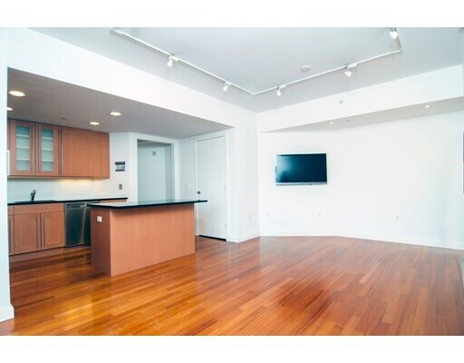 Building Photo - 505 Tremont St
