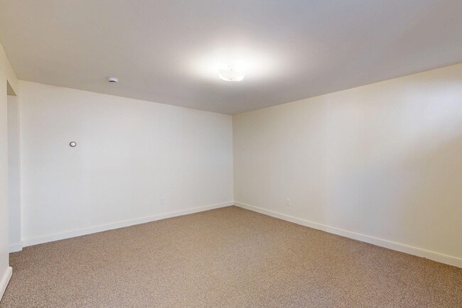 Building Photo - 54 Rumford Ave