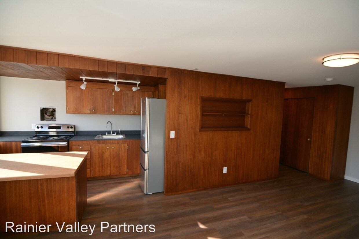 Foto principal - 11429 Rainier Ave S