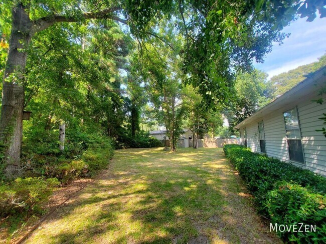 Foto del edificio - 6902 Persimmon Pl