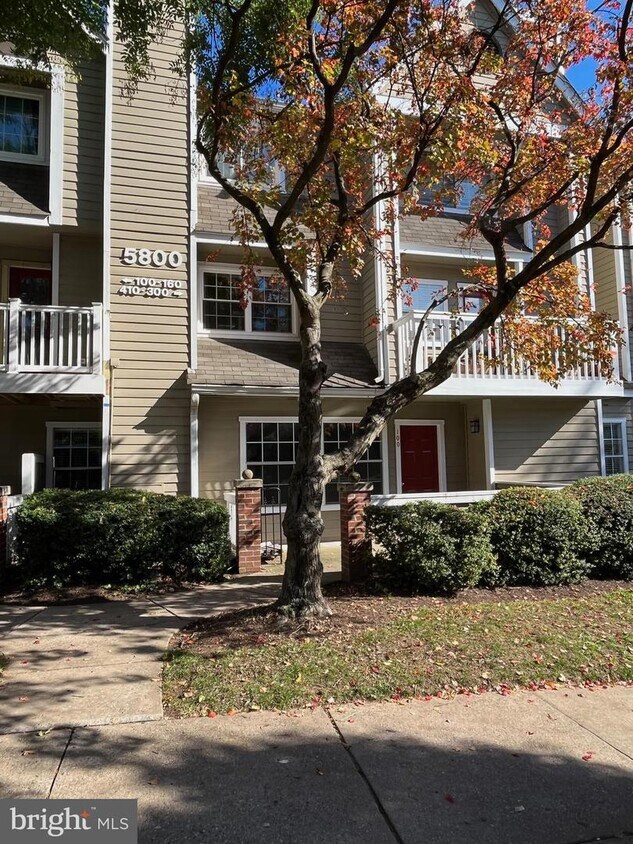 5800 Inman Park Cir Unit 100, North Bethesda, MD 20852 Condo for Rent