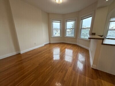 Building Photo - 45 Ashford St