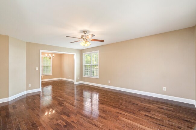 Foto del edificio - 906 E Inskip Dr