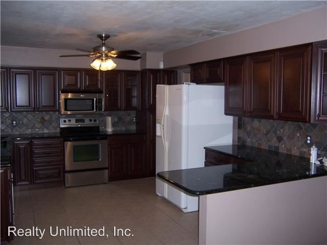 Building Photo - 3 br, 2 bath House - 2471 SE Wald Street