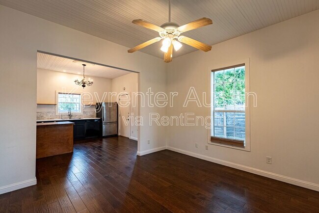 Foto del edificio - 1801 E 13th St