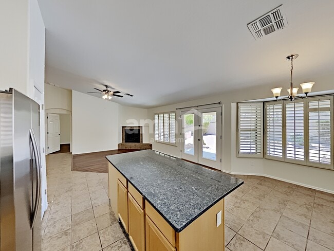 Building Photo - 12729 W Earll Dr