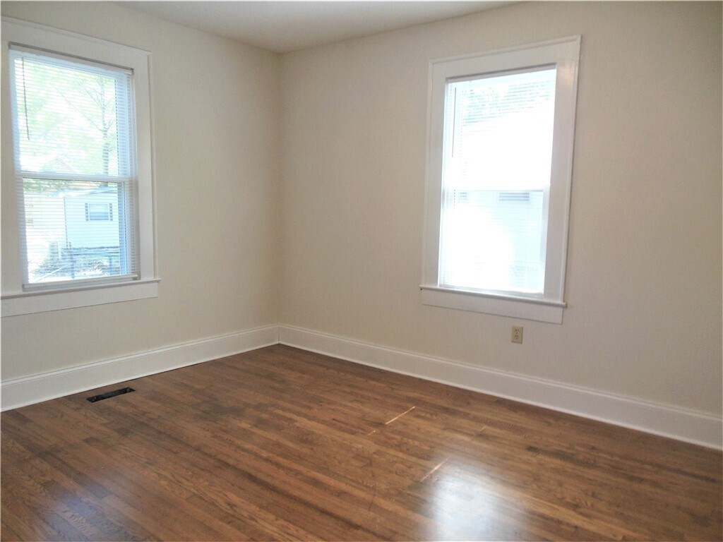 Primary Photo - 801 Manning St