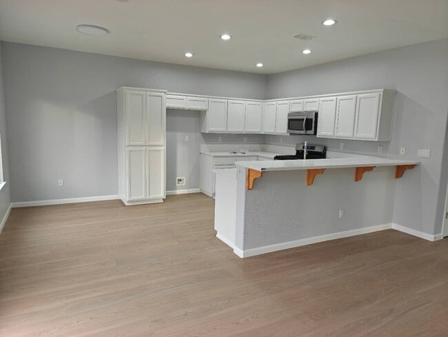 Building Photo - 9650 Mindoka Way