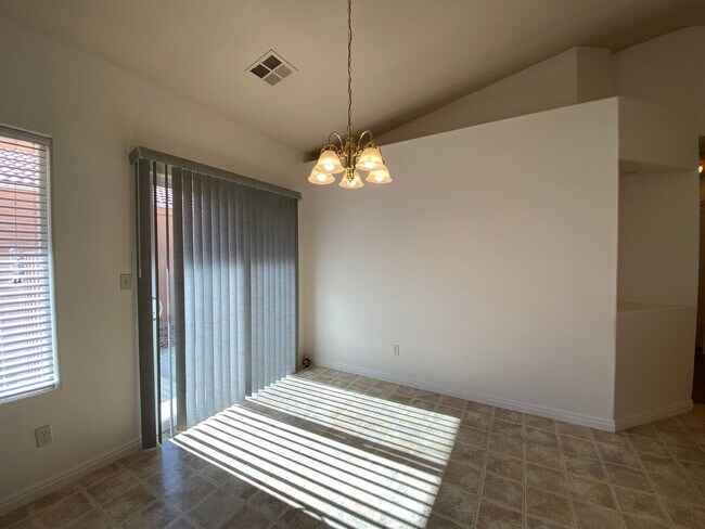 Building Photo - ADORABLE HOUSE FOR RENT IN HURRICANE
