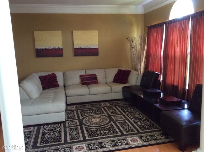 Building Photo - 4 br, 3.5 bath House - 8702 Military Post Ct