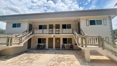 Building Photo - 5210 SW 90th Way