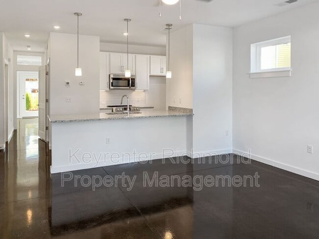 Photo - 116 W 12th St E Apartment