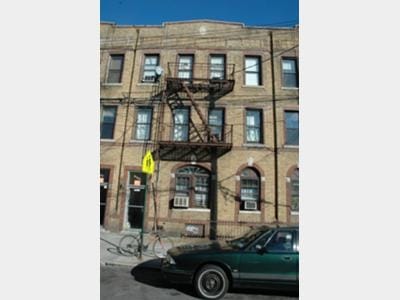 Primary Photo - 1717 E 8th St
