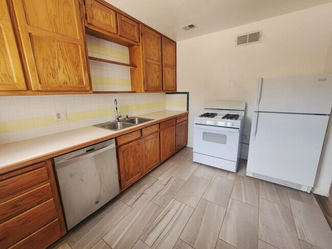 Foto del edificio - Charming 3-Bedroom Home in Northeast Albuq...