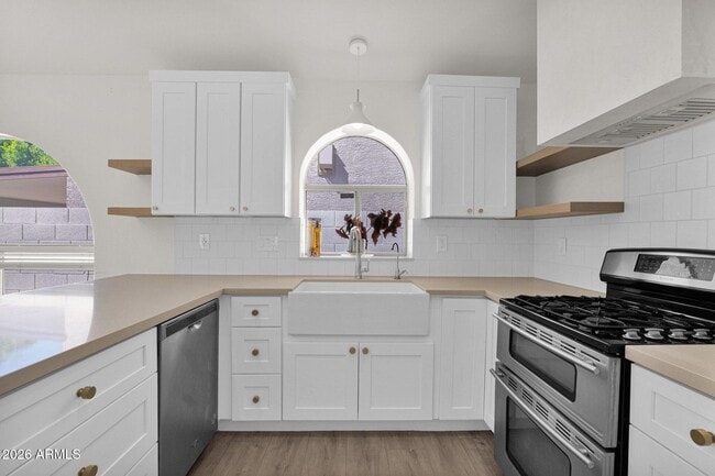 Building Photo - 3941 E Monona Dr