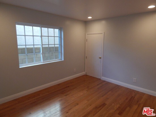 Building Photo - 2519 S Orange Dr