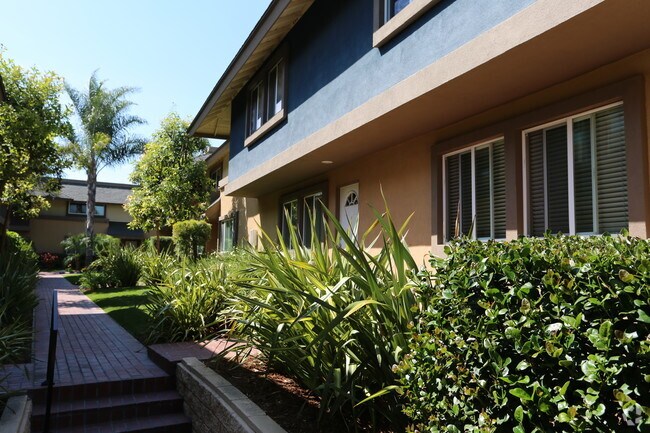 Avalon Apartments Apartments Tustin, CA