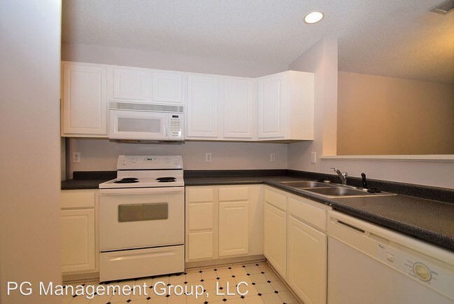 Building Photo - 7611 Petrea Ln