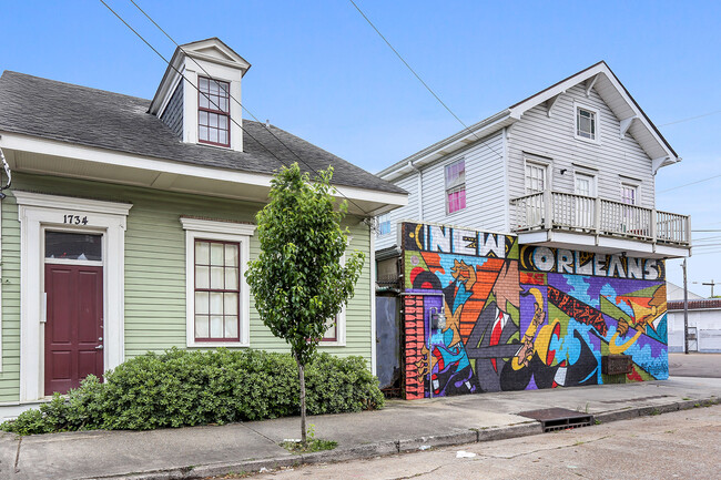 Building Photo - 1738 Henriette Delille St
