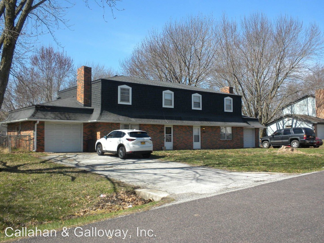 Primary Photo - 4810 E Schooner Rd