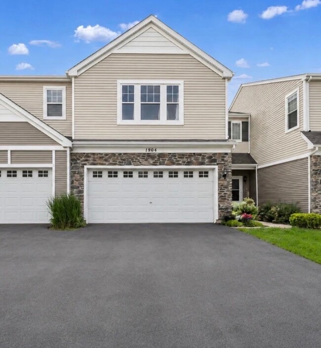 Building Photo - 1904 Cobblestone Dr