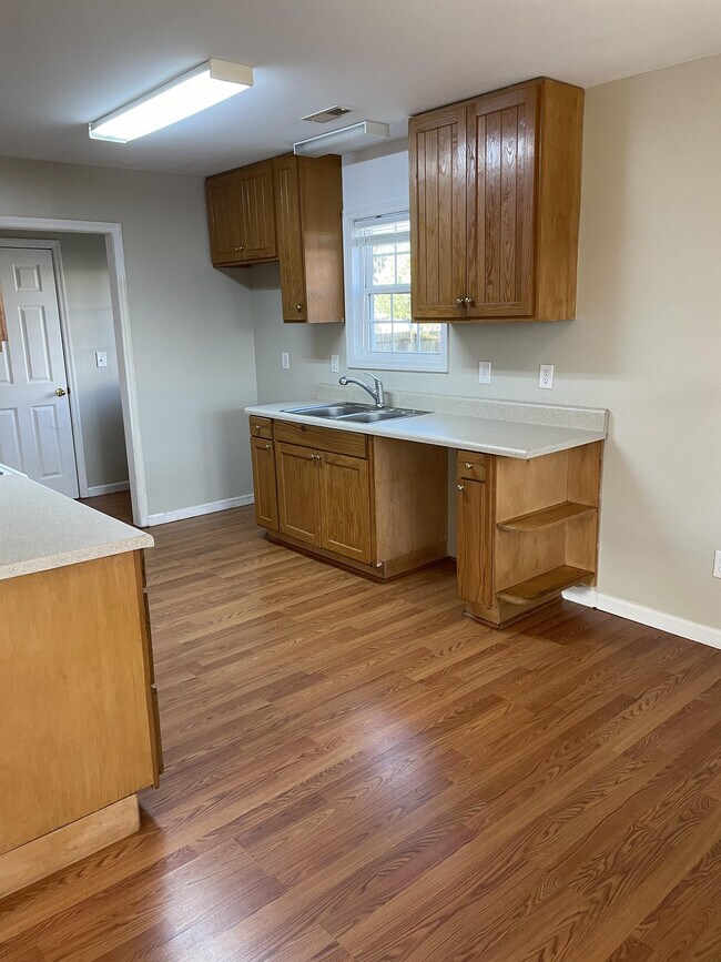 Foto del edificio - 883 N Cool Ave