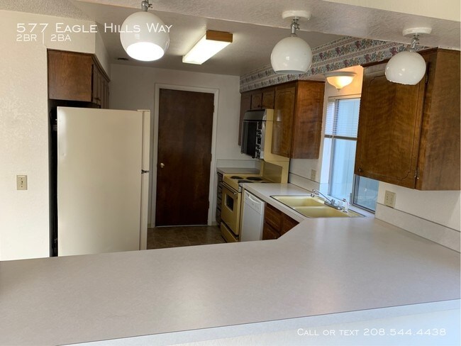 Building Photo - 577 Eagle Hills Way