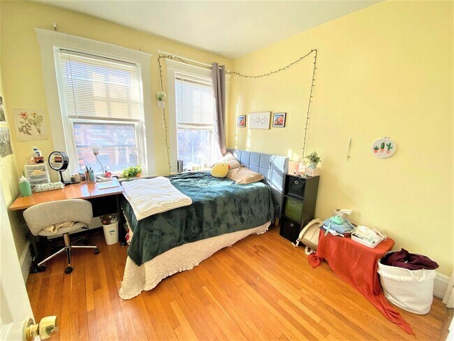 Foto del edificio - 5 Bedroom