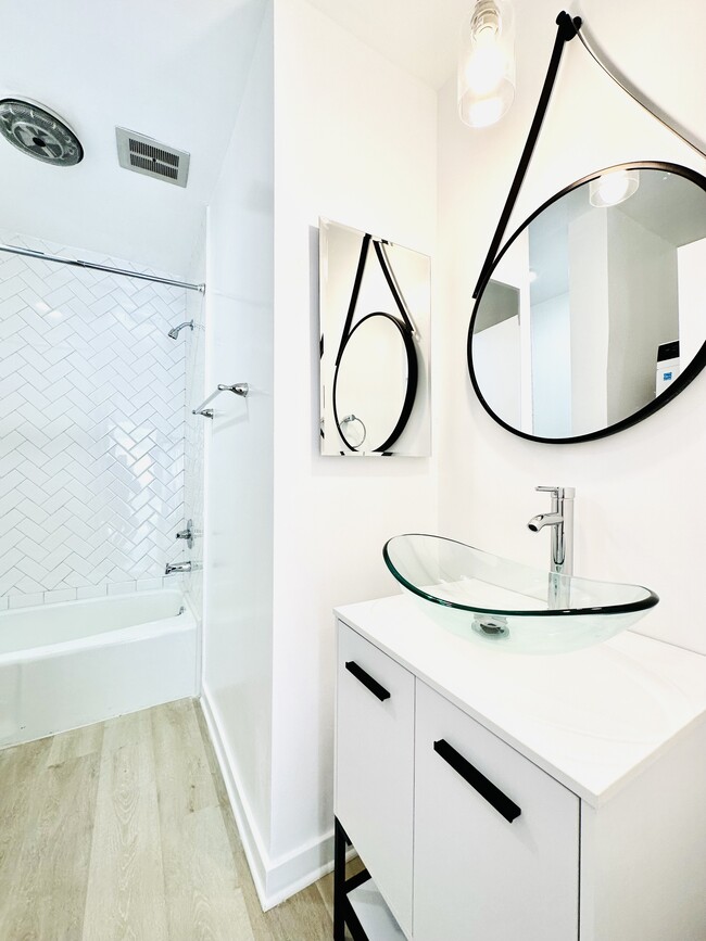 Building Photo - BENTLEY