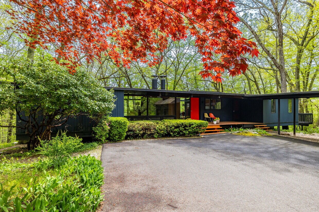 Primary Photo - 29 Lighthouse Rd