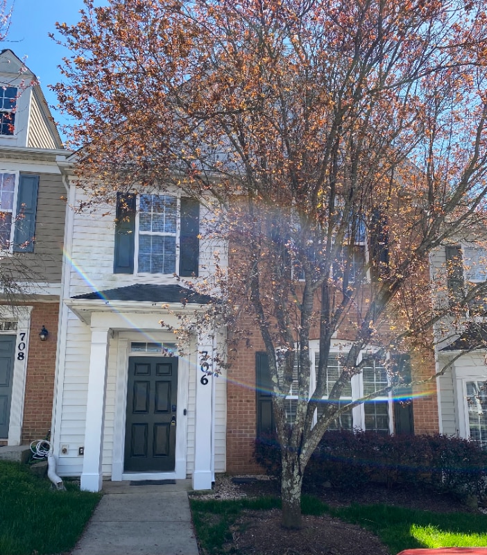 Primary Photo - 706 Walnut Woods Dr